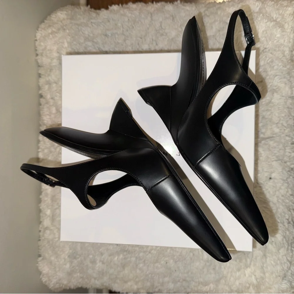 Brandon Blackwood Elegant Black Wedges - Picture 9 of 10
